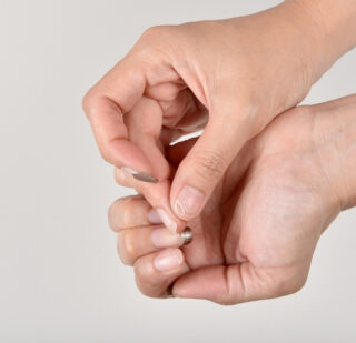 uczulenie na hybrydę